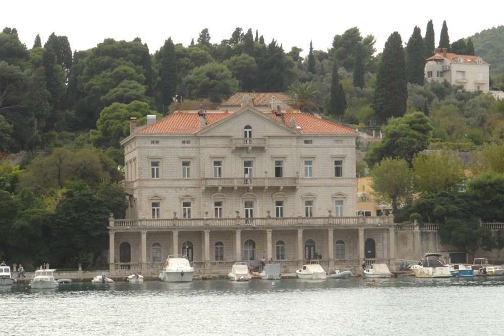 Vila Eliza Odjel za ekonomiju