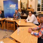 FOTO Okrugli stol o sportu: Dubrovnik bi trebao imati 3 bazena i objekte pristupačne javnosti! 1 hdz tribina 1